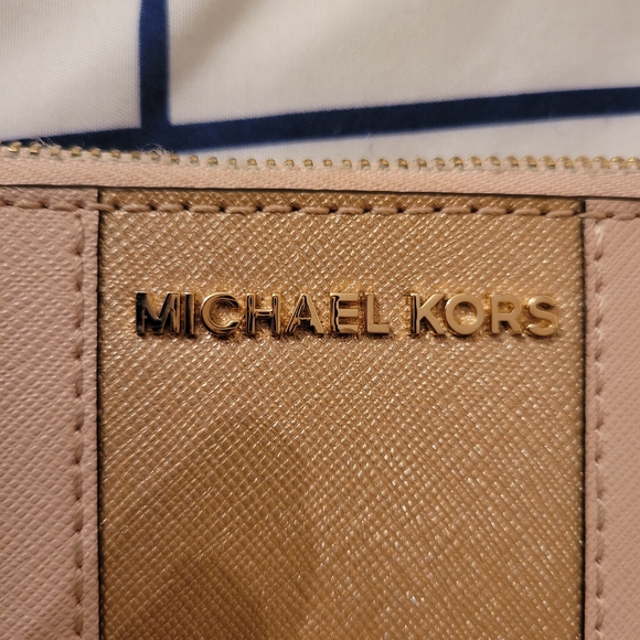 Michael Kors Jet Set Travel ID holder with coin pouch - Picture 3 of 5